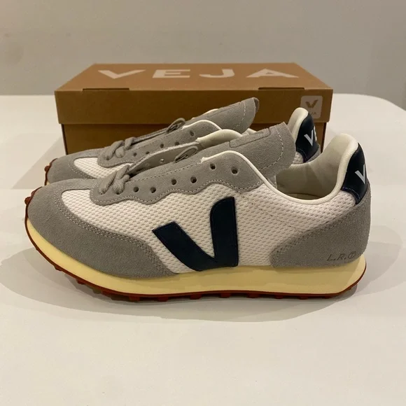 Veja Rio Branco Alveomesh Sneaker in Gravel/Nautico sz 38EU/7US New in Box - Picture 2 of 7